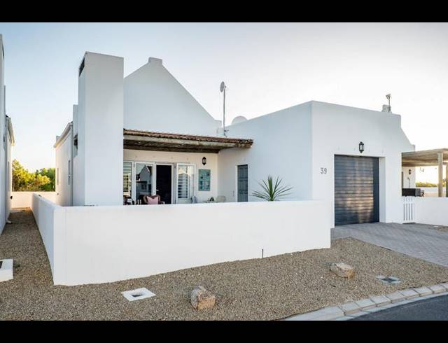 2 BEDROOM HOUSE FOR SALE IN BRITANNIA BAY